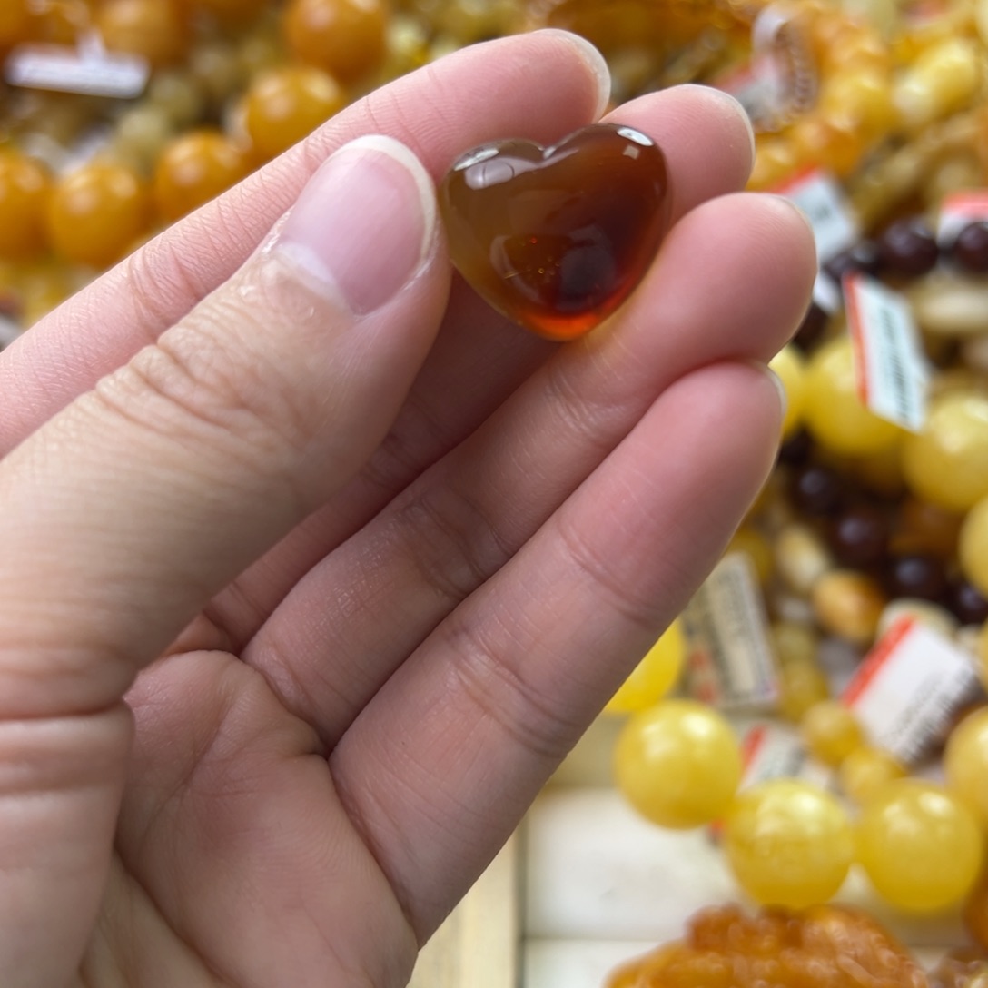 琥珀珠宝奇石未镶嵌