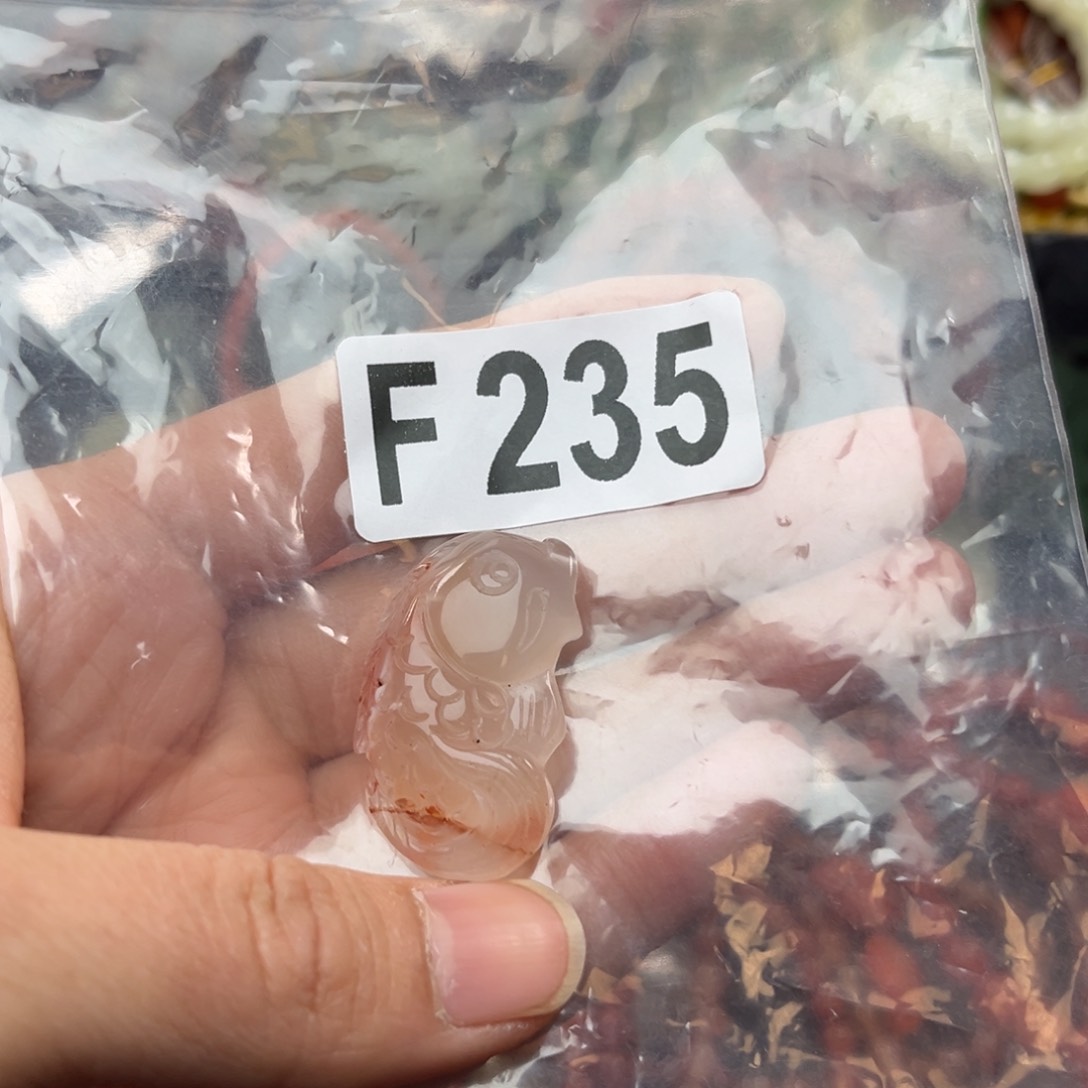 南红玛瑙未镶嵌珠宝奇石