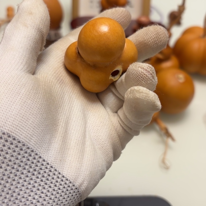 哎***2天然手捻老皮葫芦