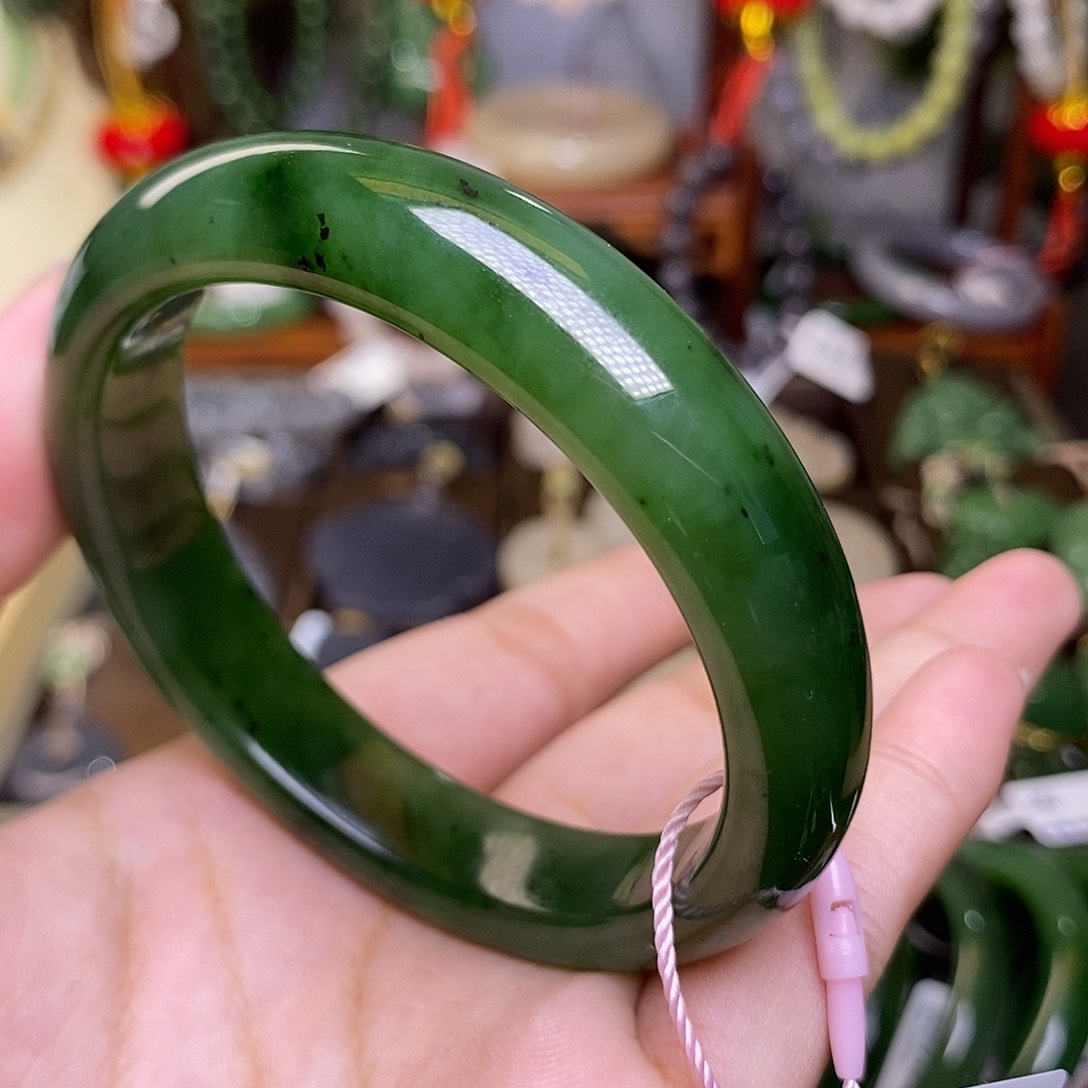 和田玉碧玉菠菜绿老料福利价手镯56.6未镶嵌