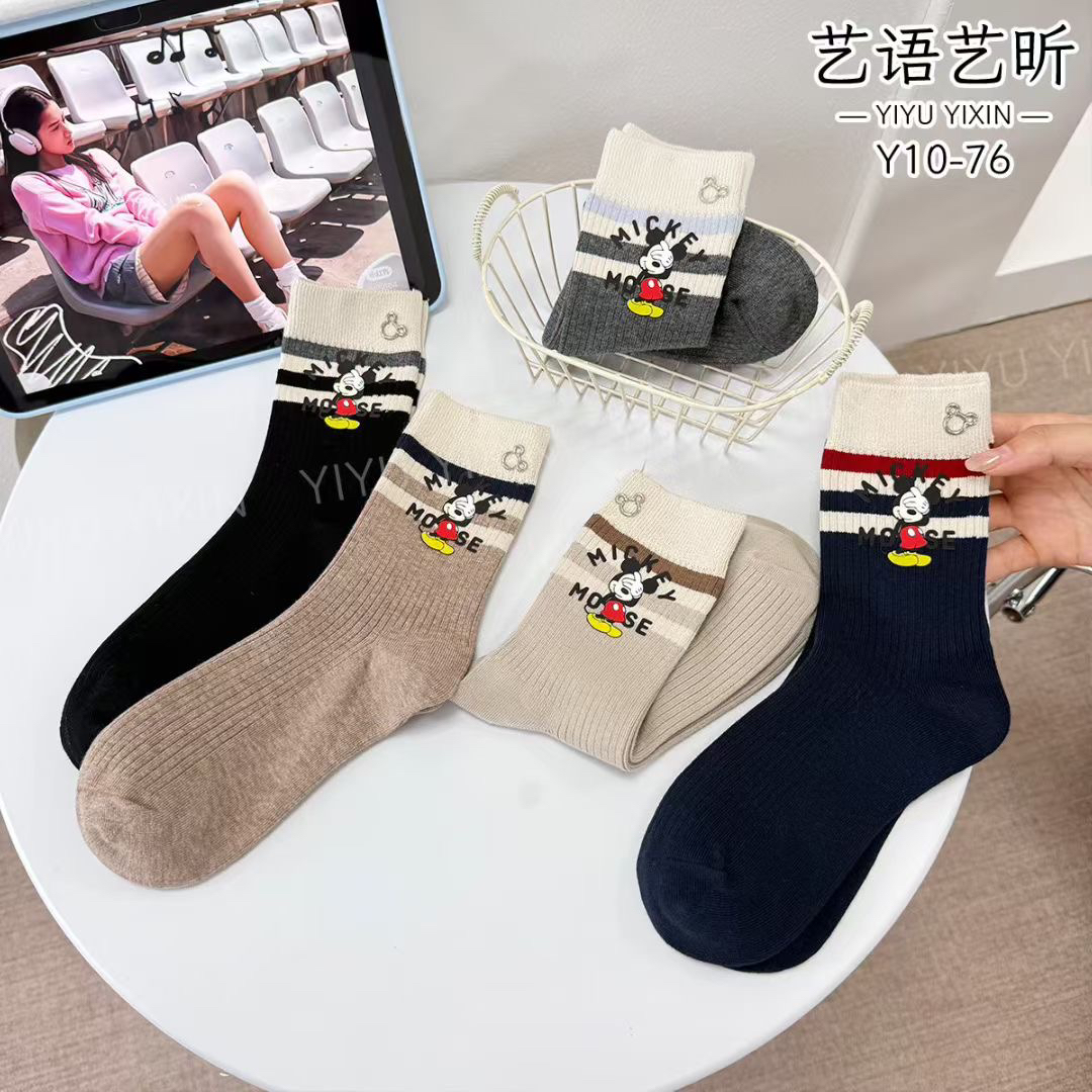 女士中筒袜春秋款百搭可爱卡通个性学生长袜