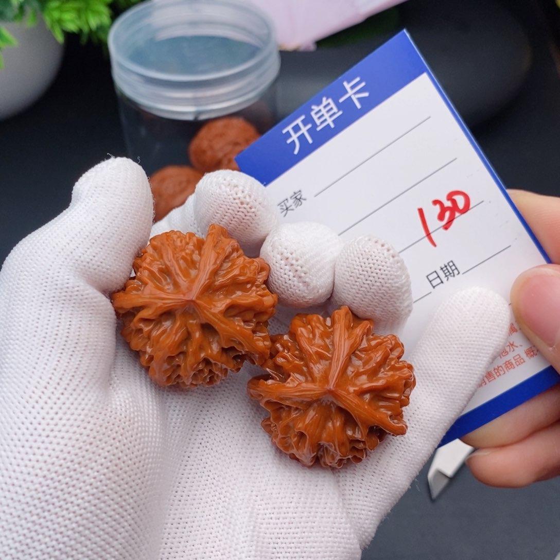 文玩核桃把件35三棱130