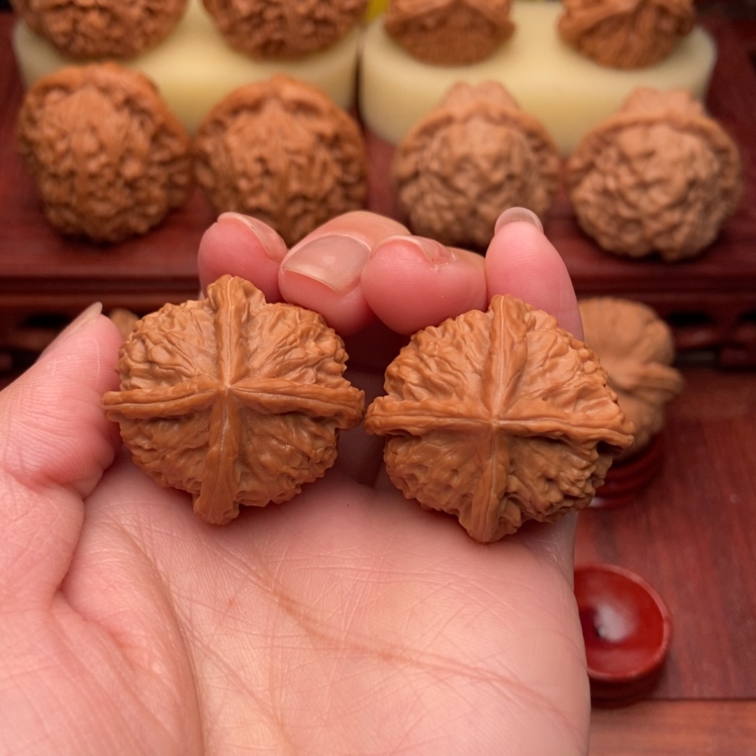 桃核把件野生金锭四棱34