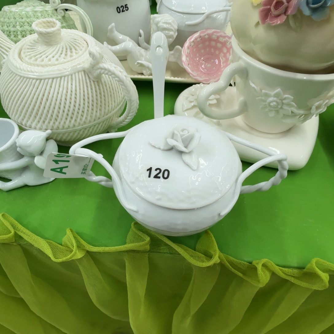 瓷片老货高白色罐子