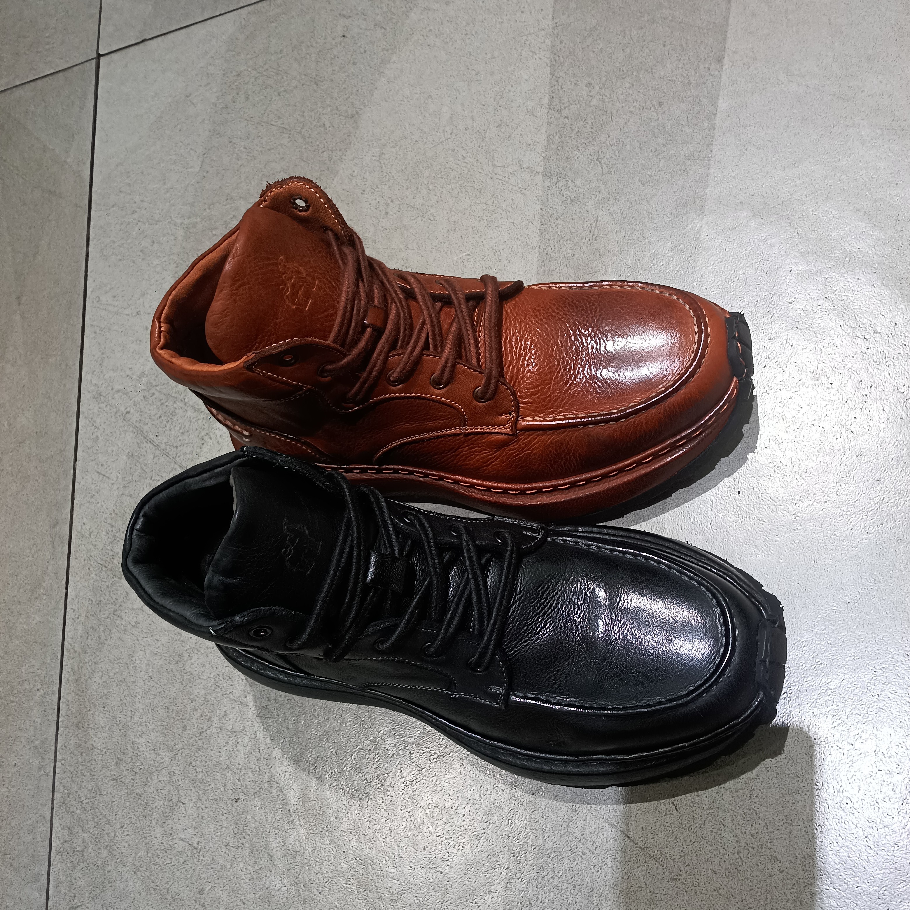新疆小代皮鞋休闲男士新款，马丁靴，937061