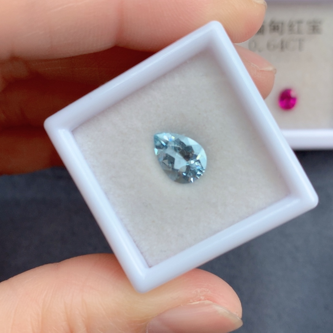 海蓝宝石笔搁未镶嵌1.15克拉裸石