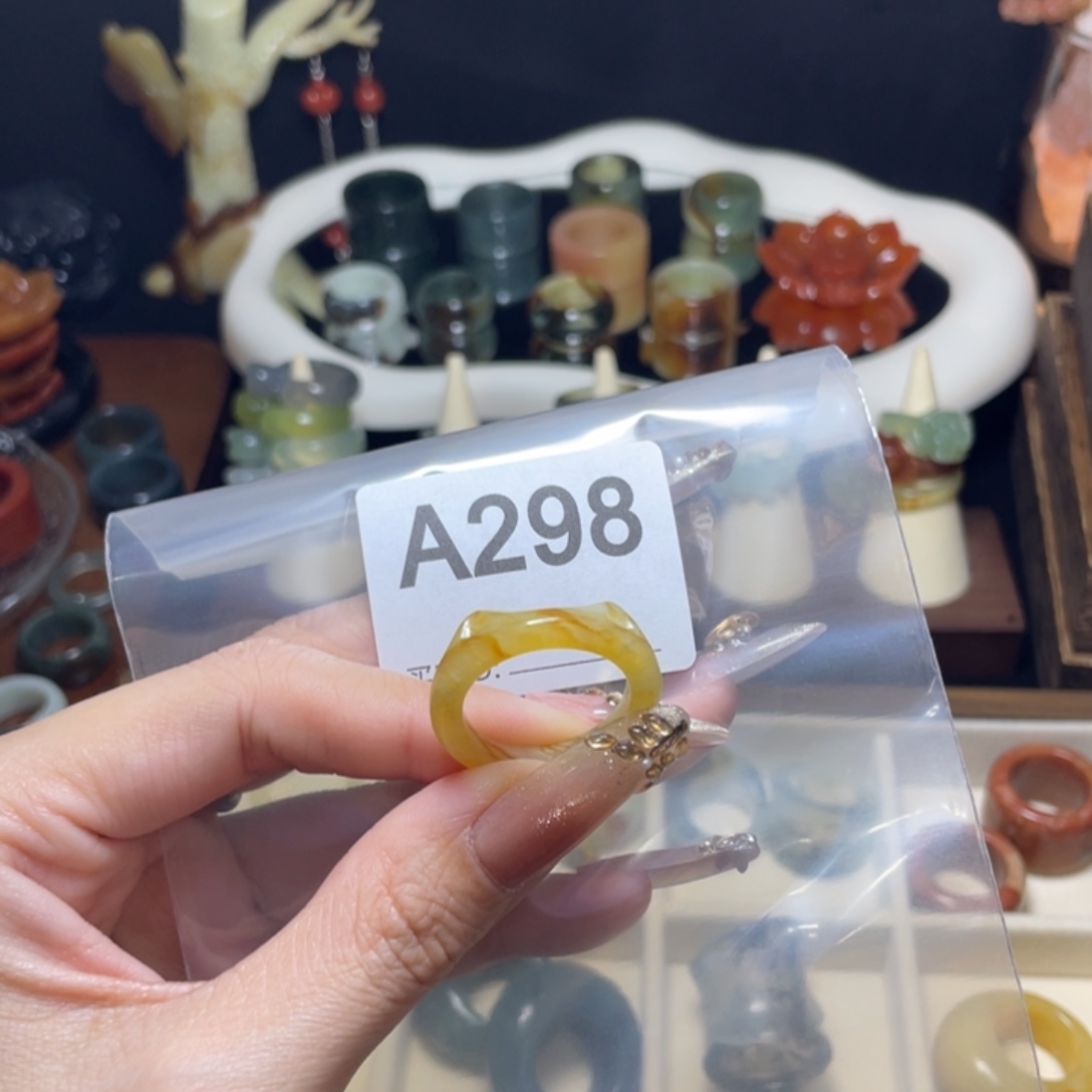 S***°蛇纹石玉未镶嵌戒指