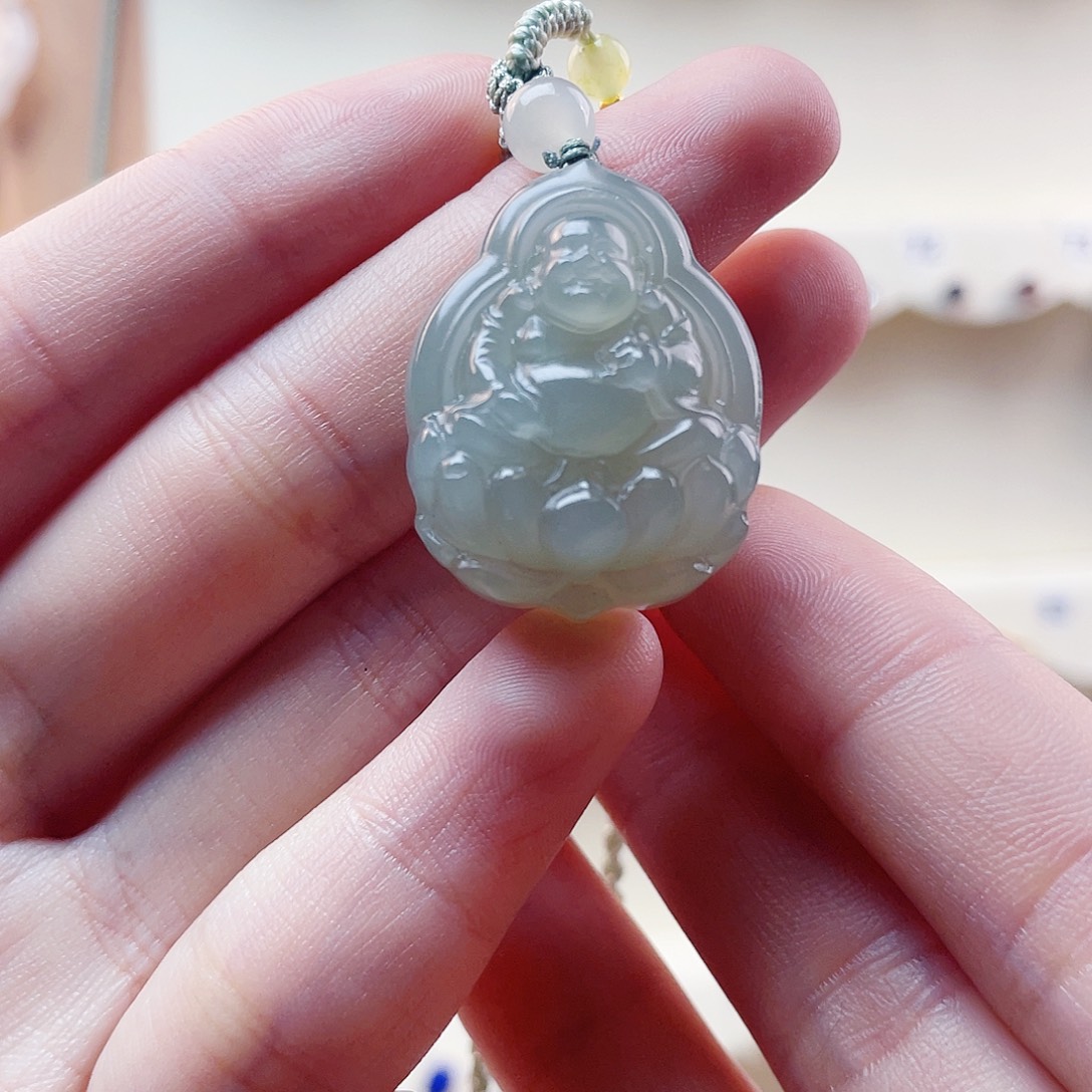 和田玉未镶嵌吊坠(赠链)