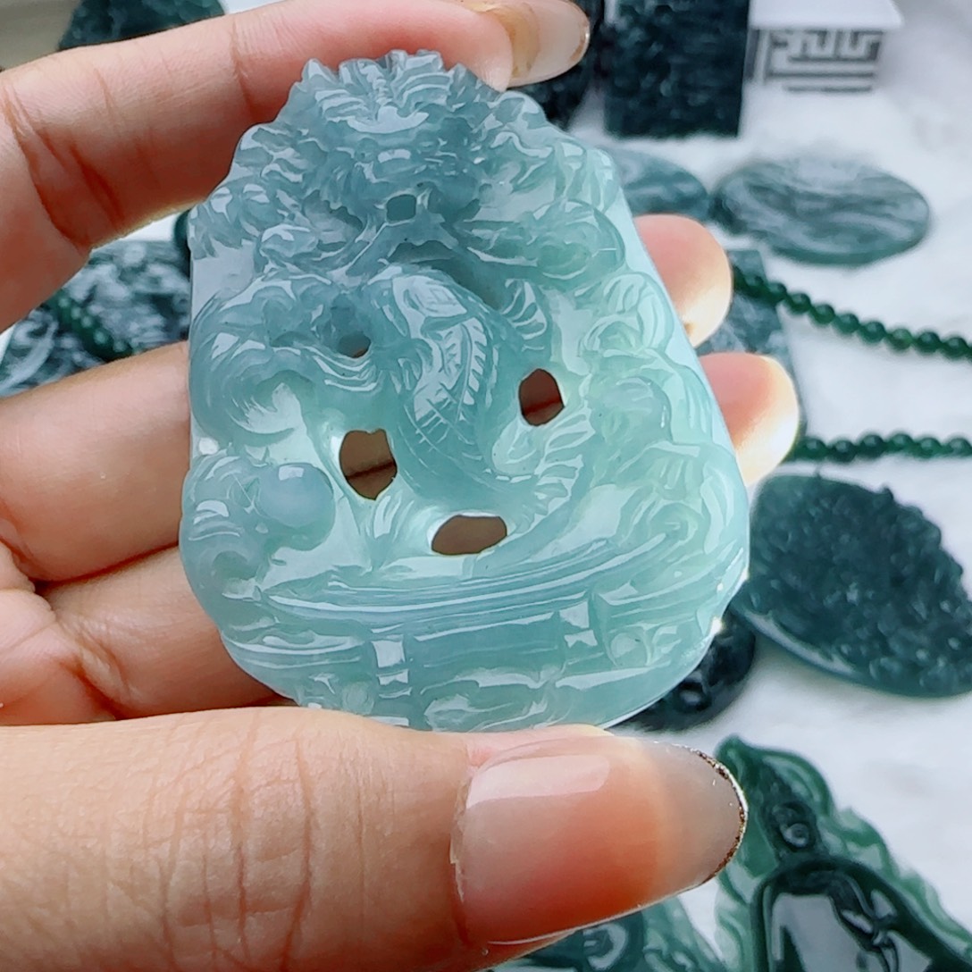 颈饰未镶嵌翡翠多样性发货天然的A货翡翠