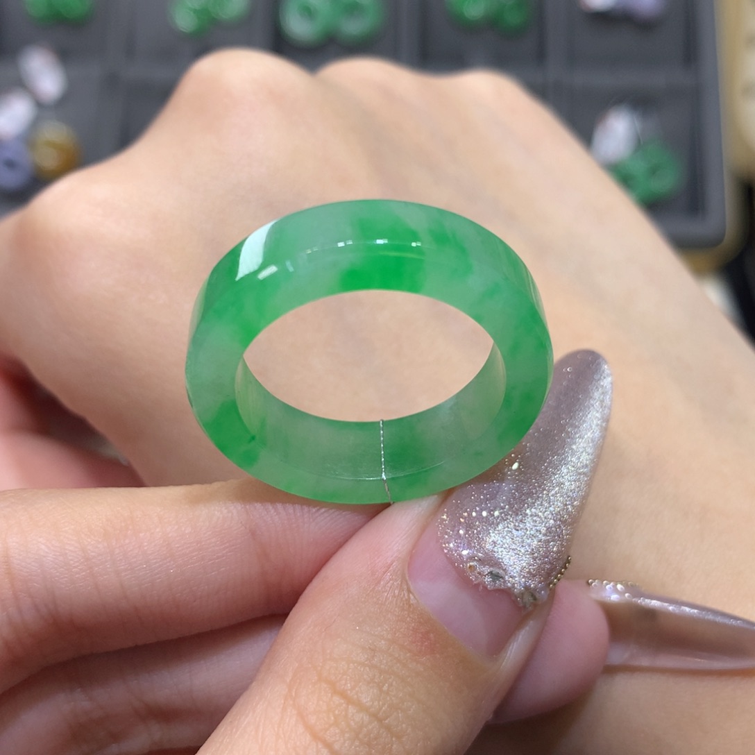 翡翠戒指未镶嵌25方戒