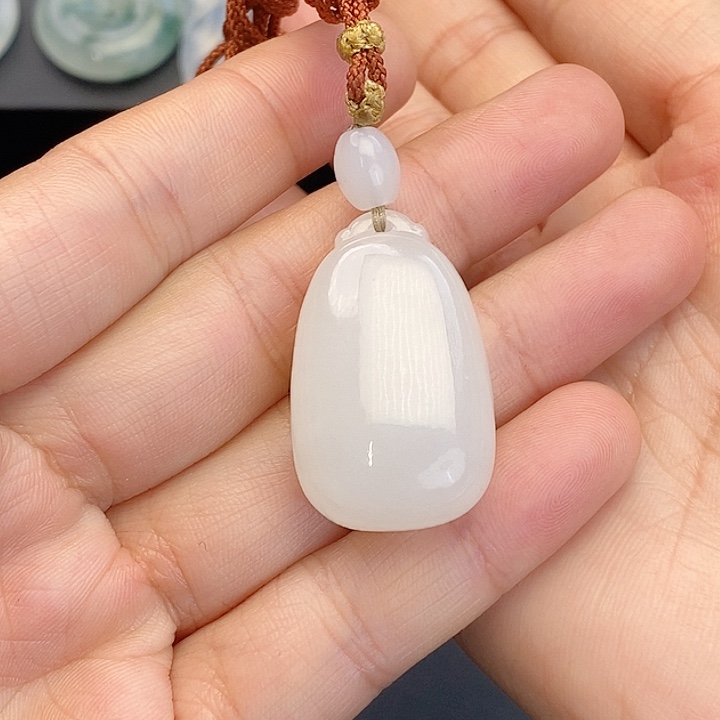 百***乐和田玉未镶嵌颈饰