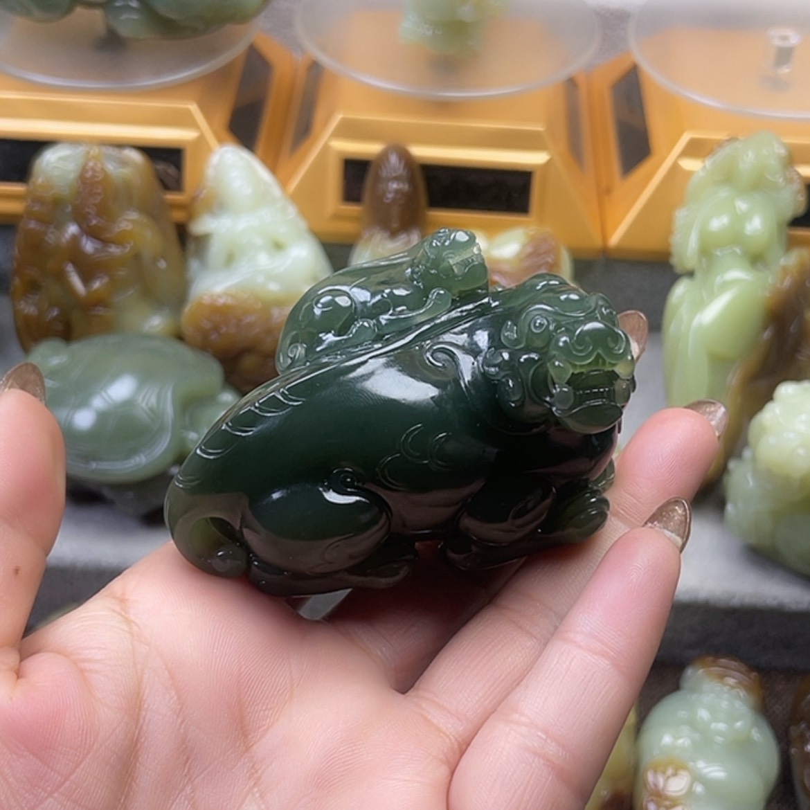 【闪购商品】和田玉把件未镶嵌勇*