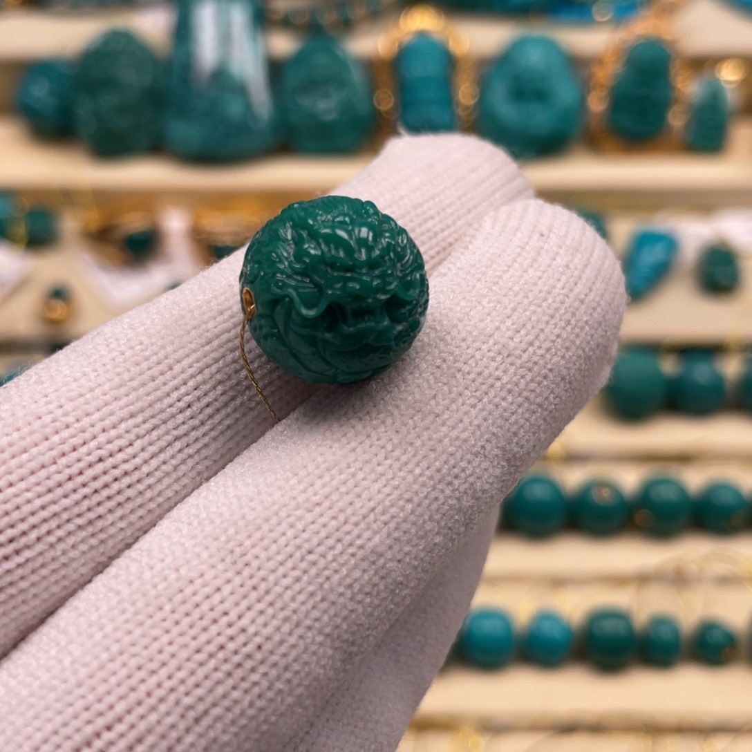 绿松石珠宝奇石18K金镶嵌