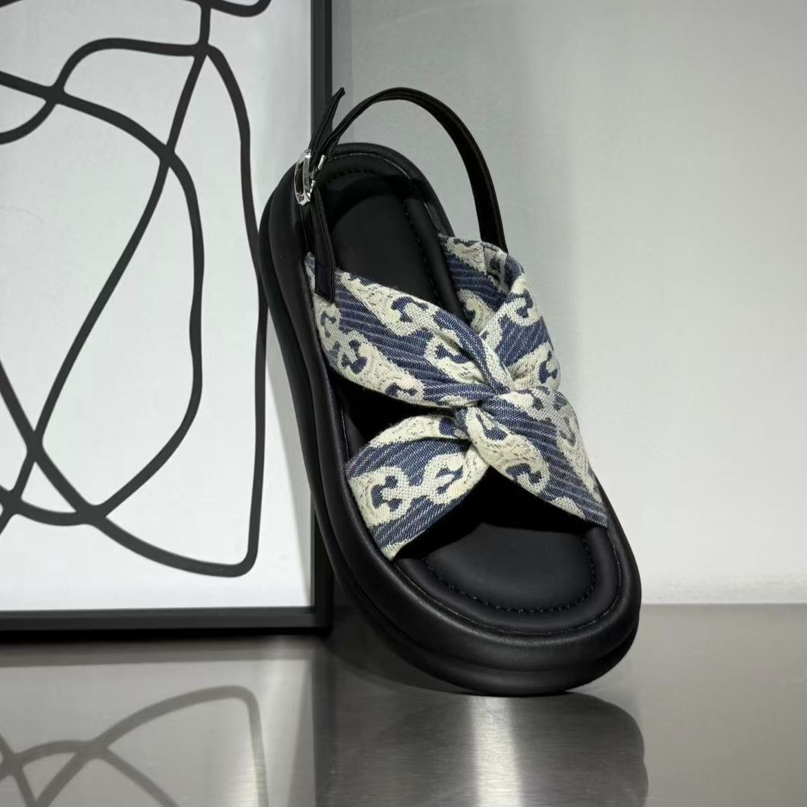 仓美美女装-厚底夏季新款外穿国风凉鞋4cm正码正拍！