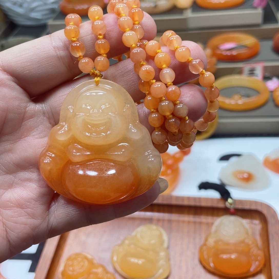未镶嵌石英质玉（黄龙玉）手镯洋*
