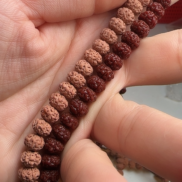 吊坠金刚菩提灭霸8左右 99分