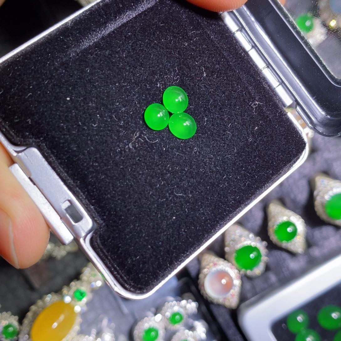 裸石翡翠翡翠蛋面