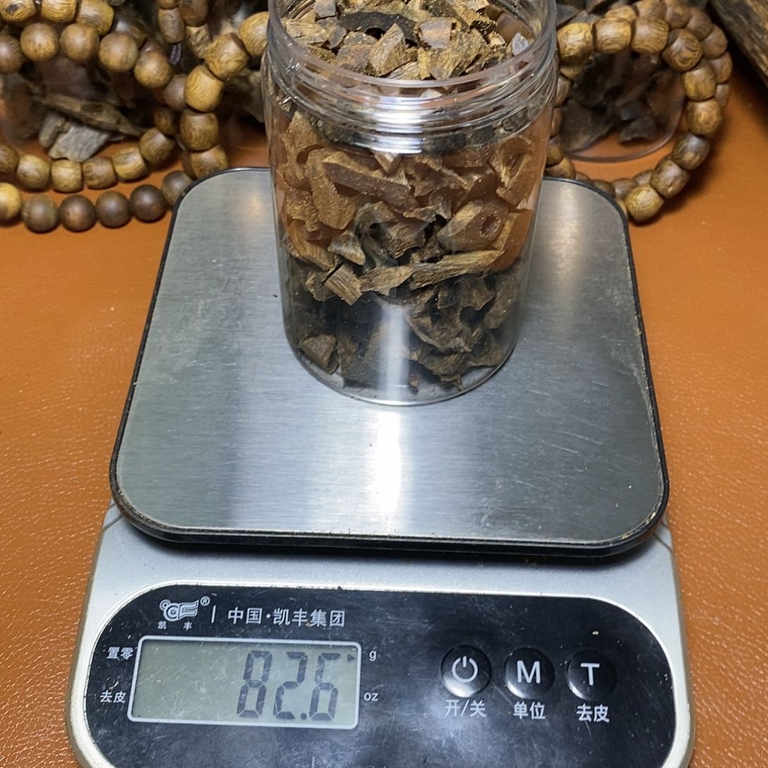 沉香沉香碎屑健**疆白露碎料80克
