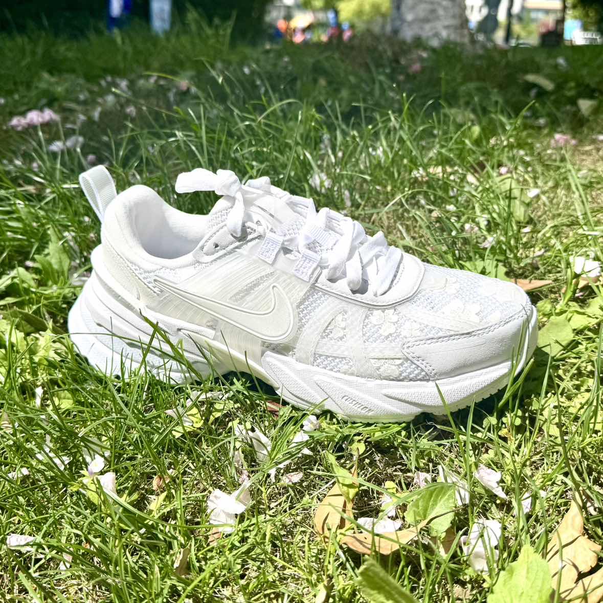 【滔搏运动】NIKE耐克女子时尚运动鞋W V2K RUN休闲鞋HJ5269-100