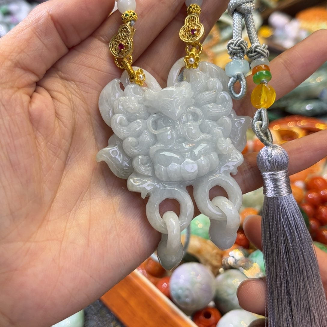 翡翠颈饰未镶嵌待编款