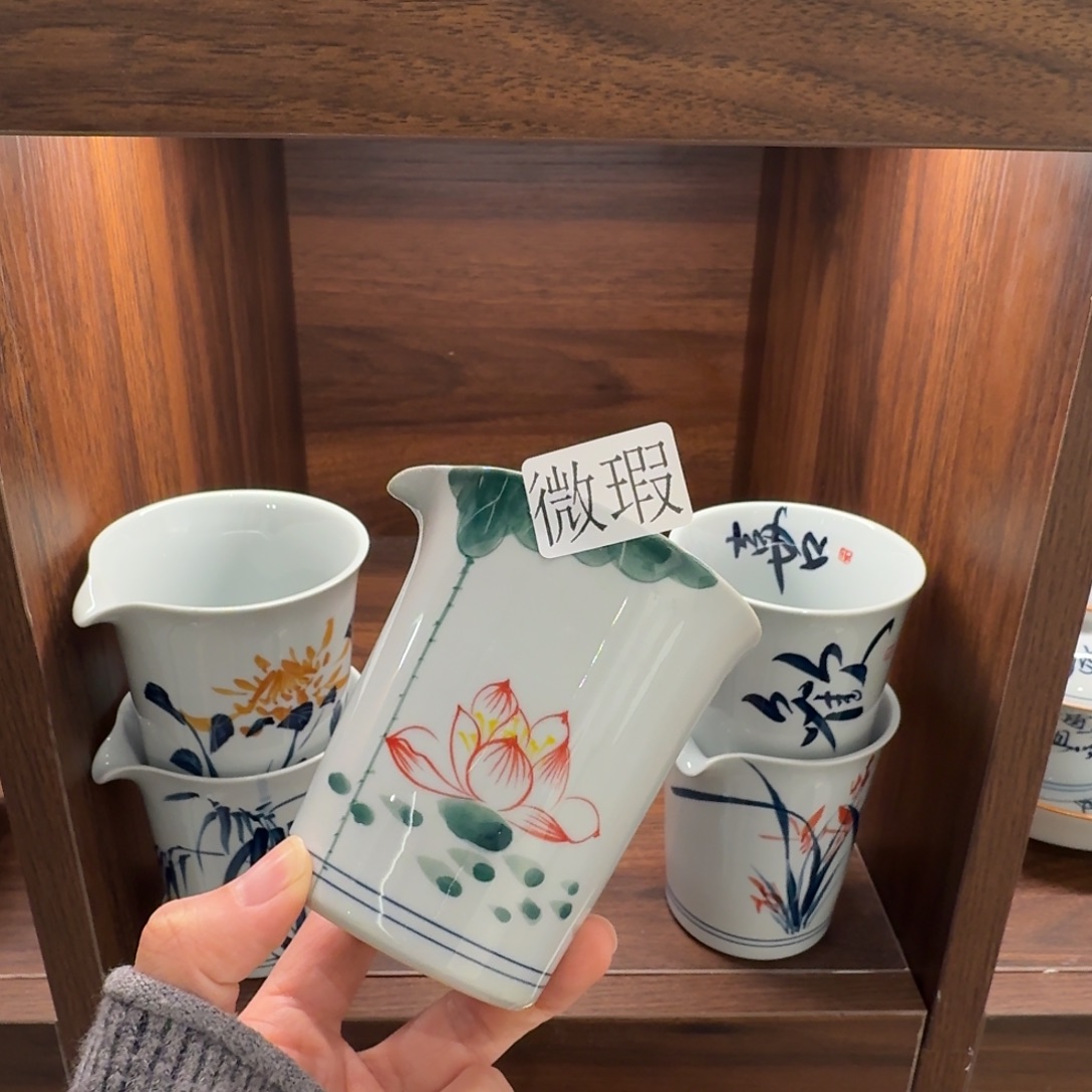 釉下手绘茶具微瑕