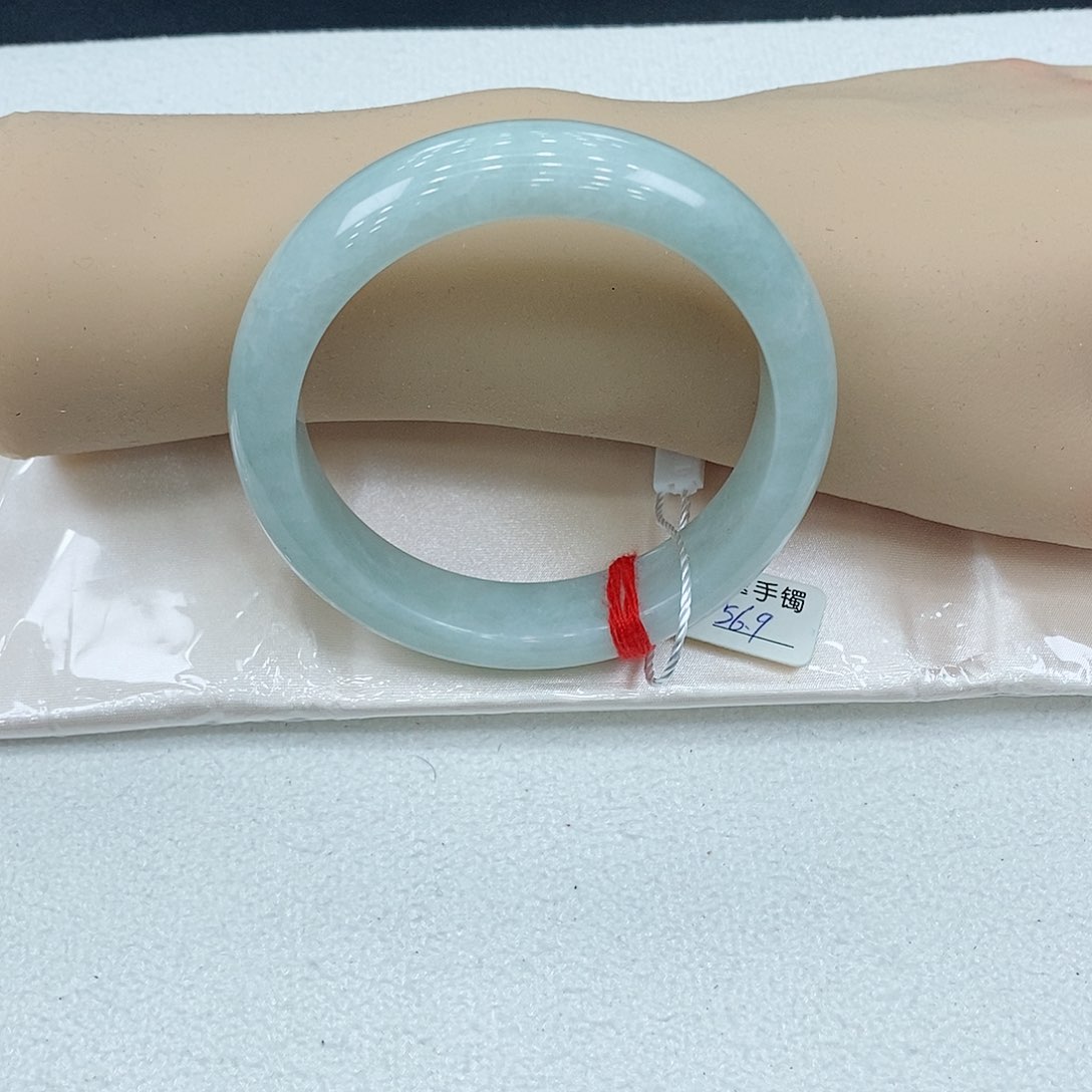 翡翠手镯未镶嵌天然缅甸A货翡翠手镯