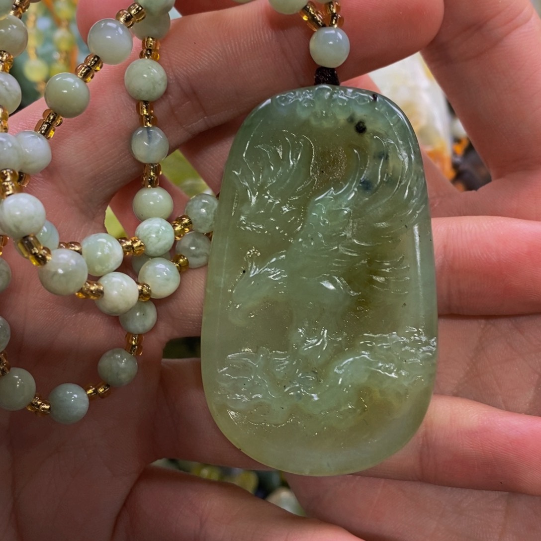 蛇纹石玉吊坠未镶嵌