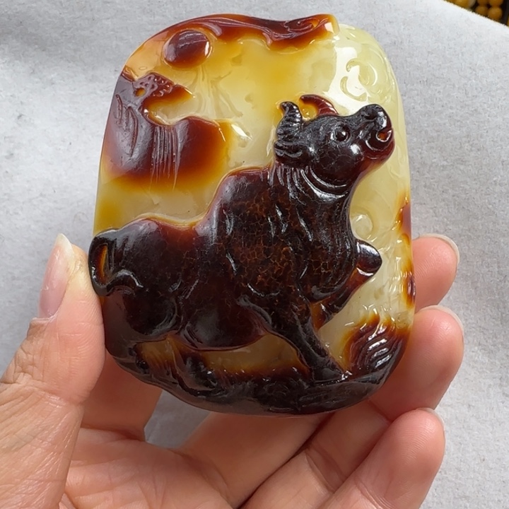 蜜蜡珠宝奇石未镶嵌