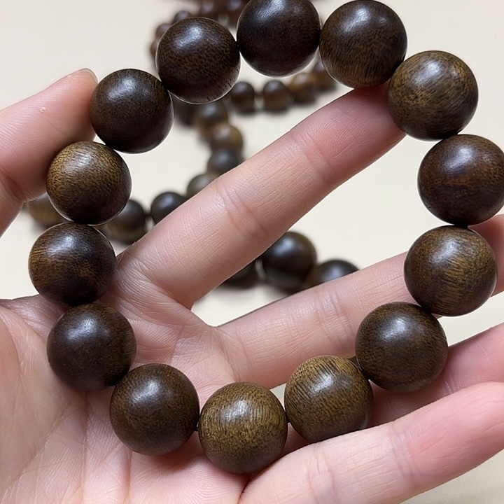 成***功沉香手串沉香手串16