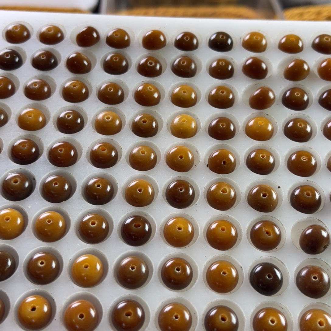 白玉菩提吊坠瑕疵10-8焦糖苹果300颗