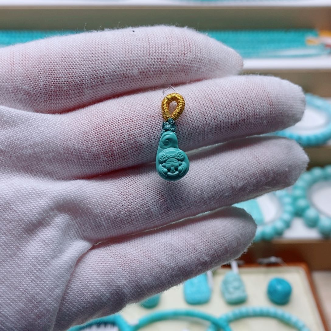 未镶嵌绿松石珠宝奇石