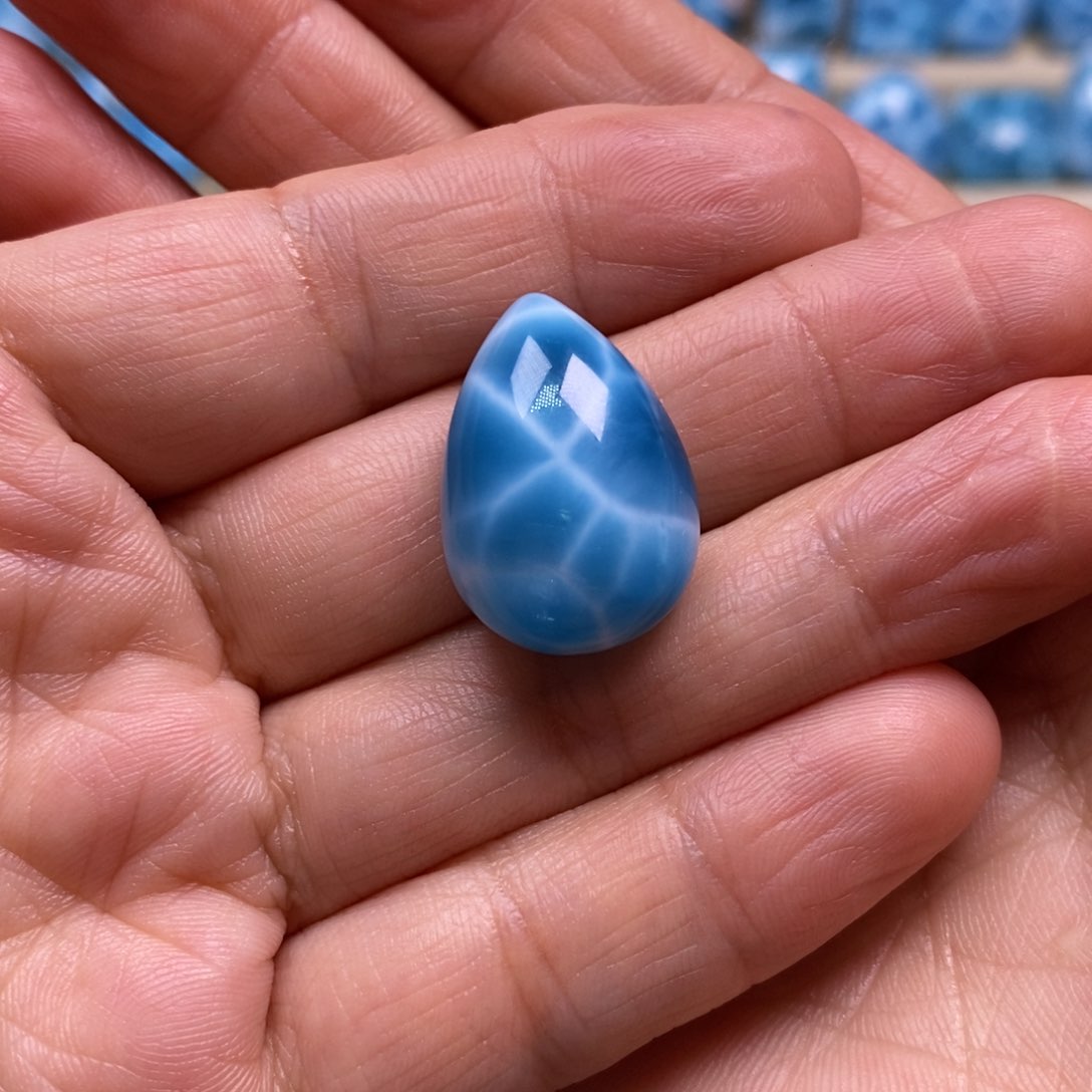 针钠钙石（海纹石）未镶嵌颈饰一***子