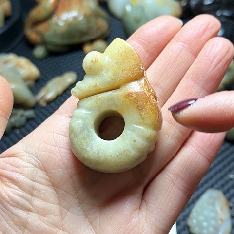 白玉菩提吊坠摆件