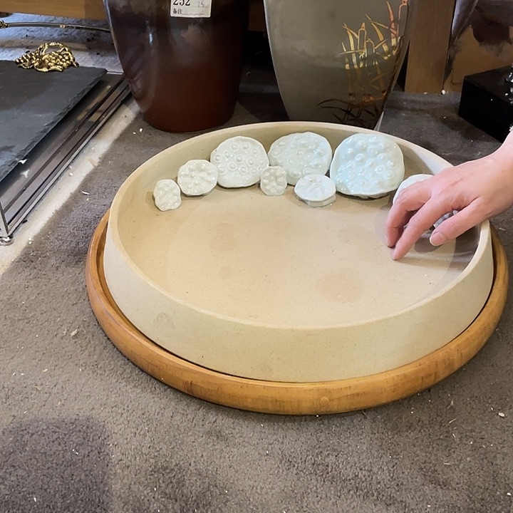 陶瓷花瓶，茶杯茶具。