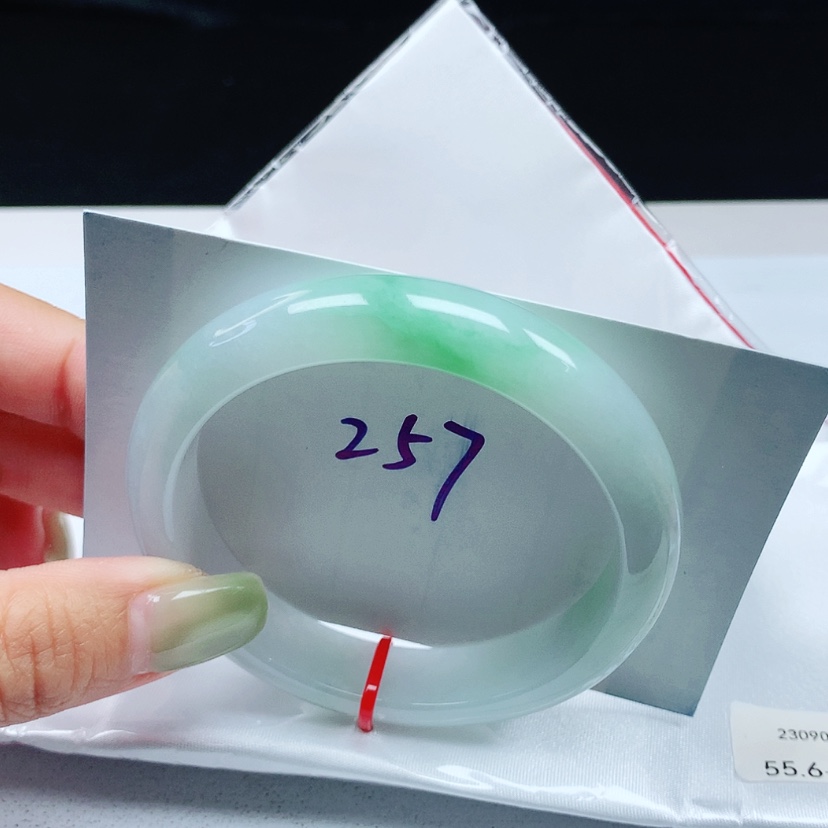 【闪购商品】翡翠未镶嵌手镯 正圈55+