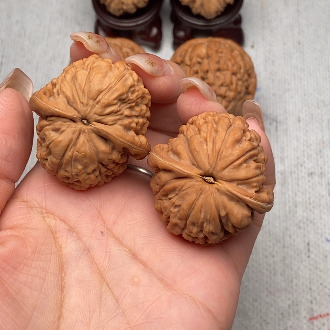 旺***奶吊坠文玩核桃莲花