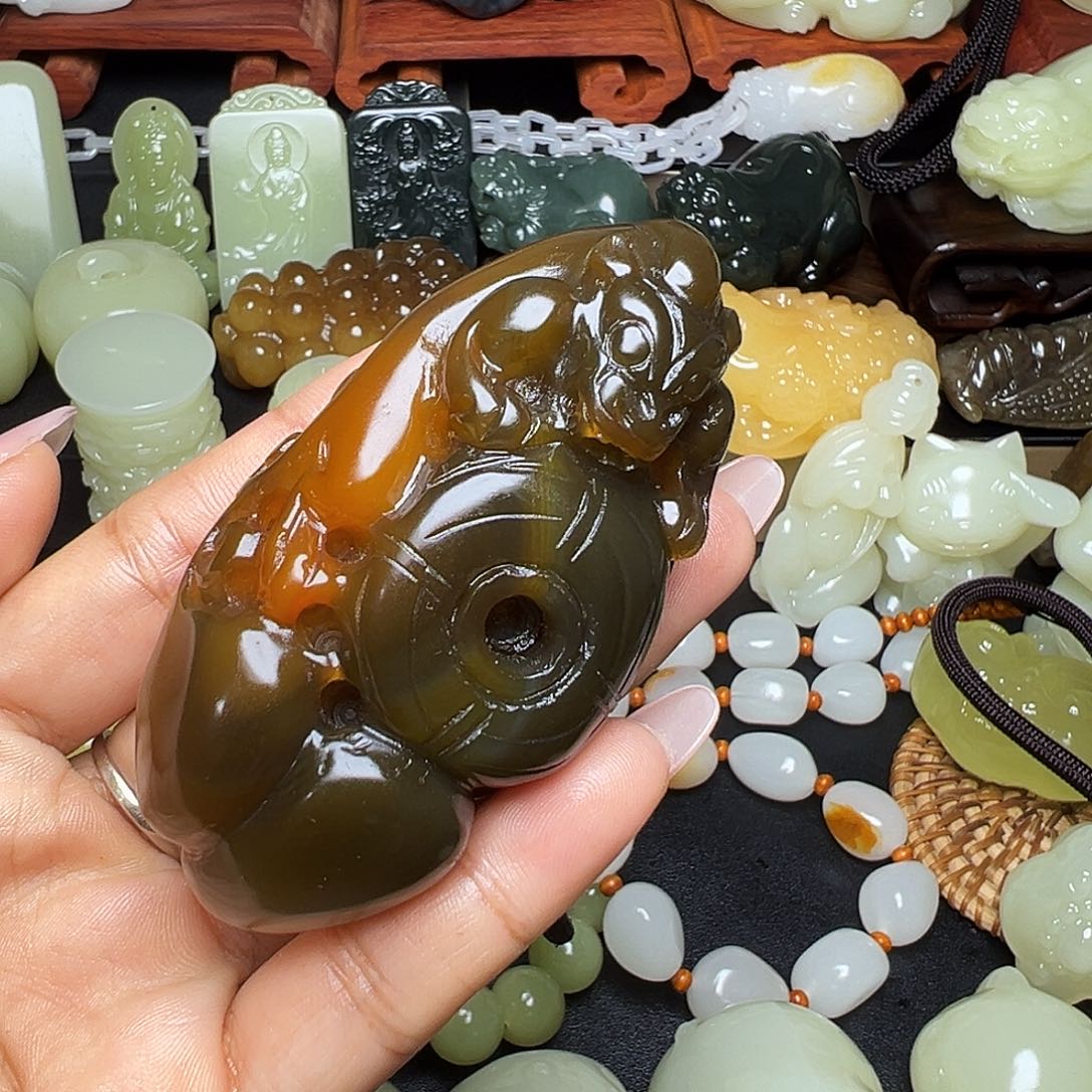 超***人软玉未镶嵌把件新疆天然精品料子