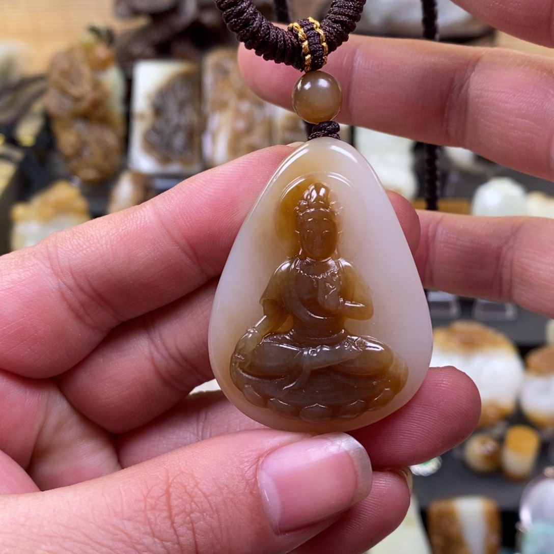 颈饰未镶嵌和田玉