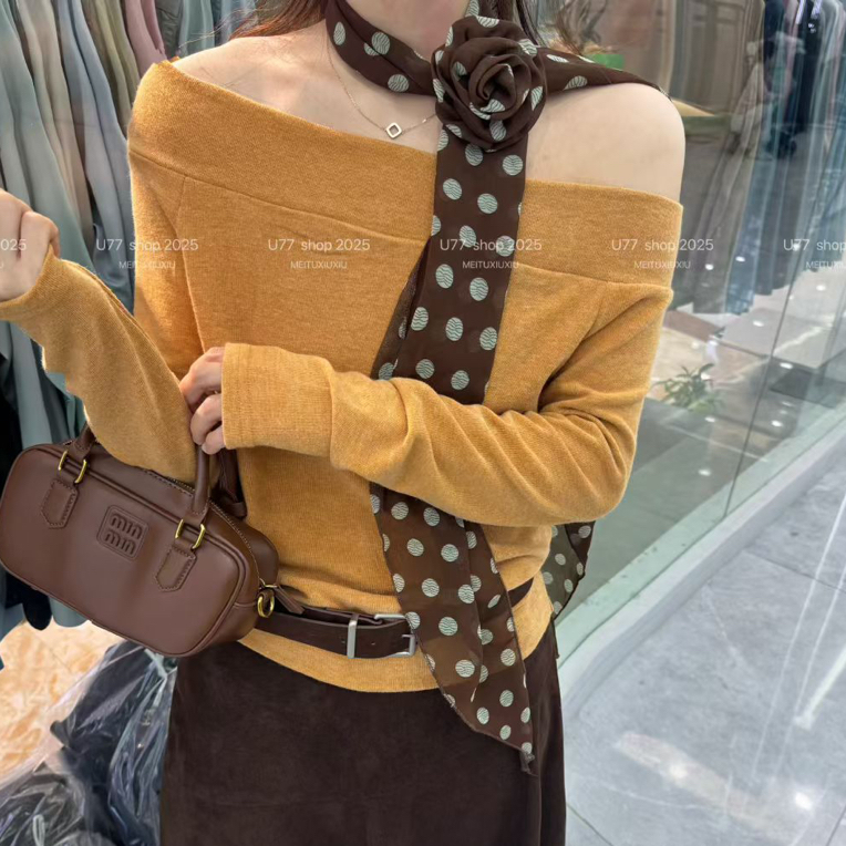 2025新款韩版时尚百搭显瘦一字肩长袖螺纹磨毛针织