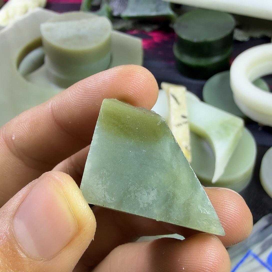 和田玉（糖玉）未镶嵌挂件