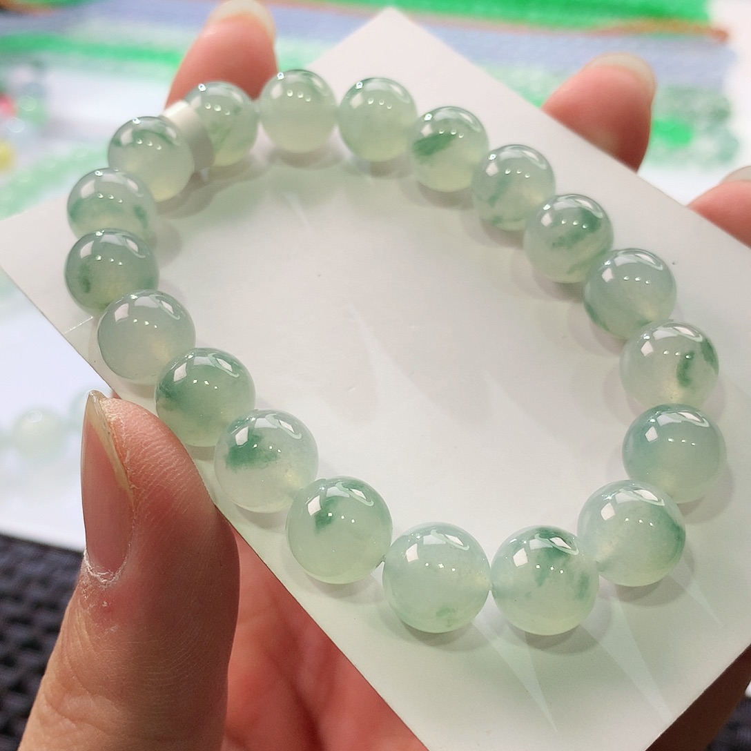 翡翠手链未镶嵌翡翠