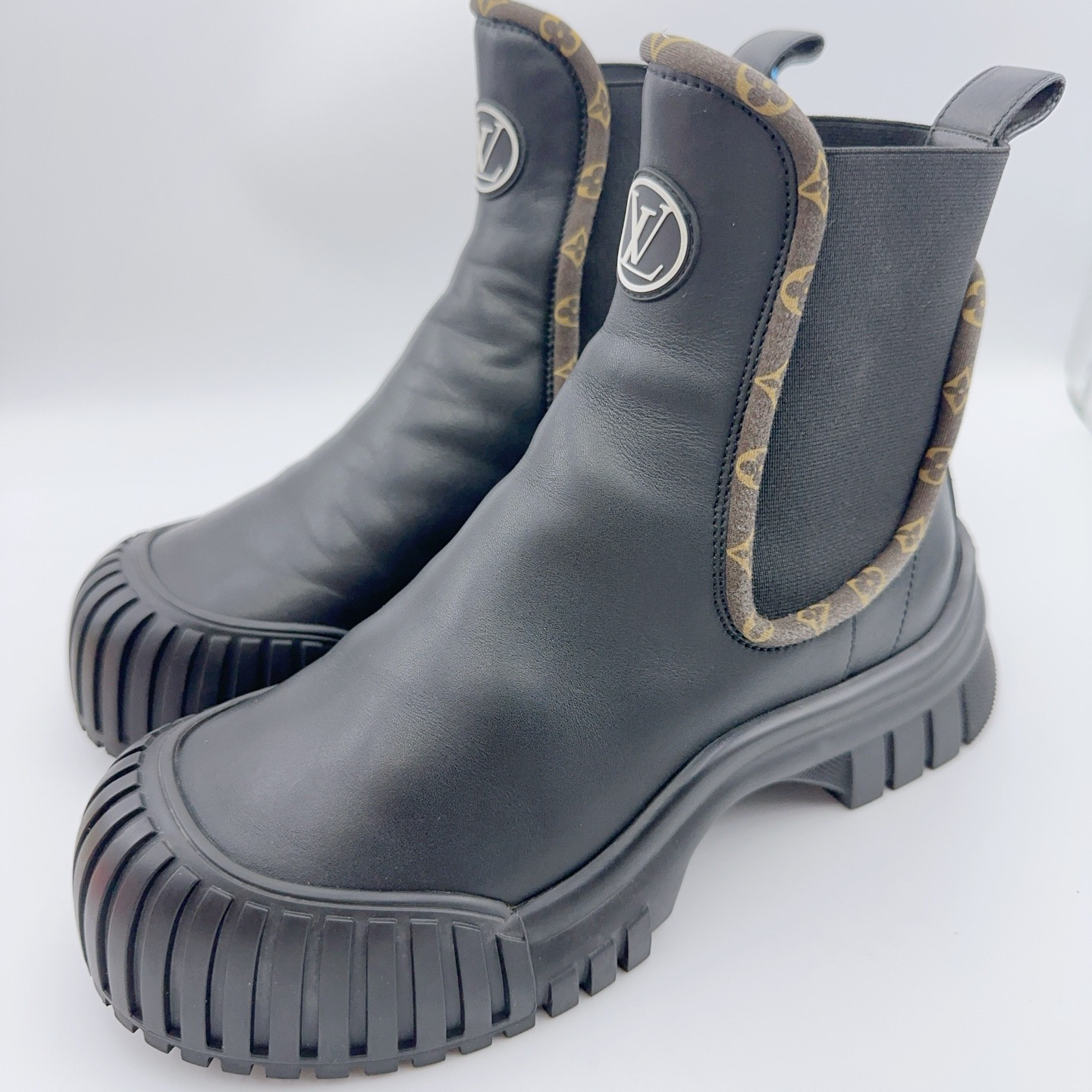 95新 LouisVuitton/路易威登 36.5码/黑色ruby马丁靴/01491