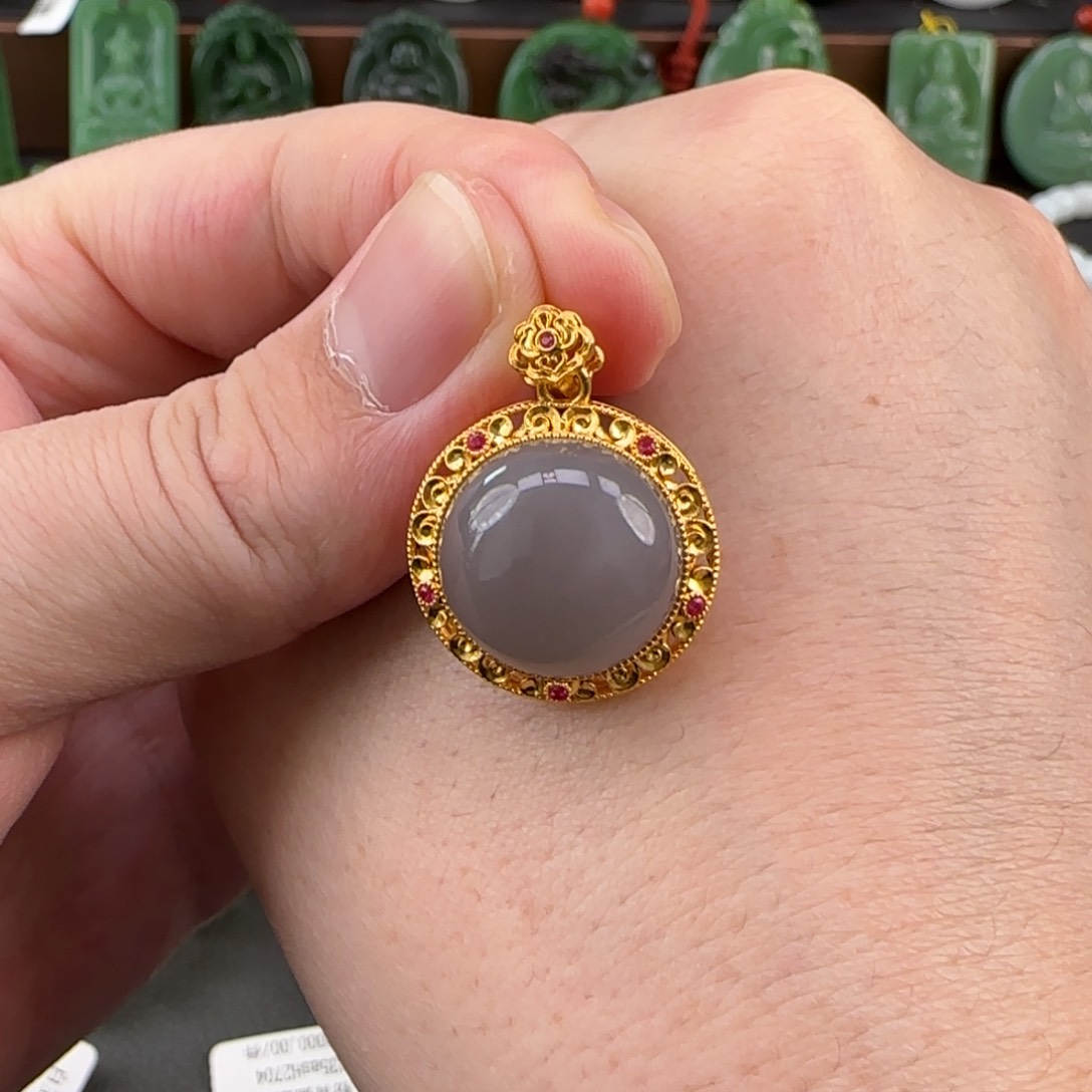 和田玉挂件18K金镶嵌蛋面