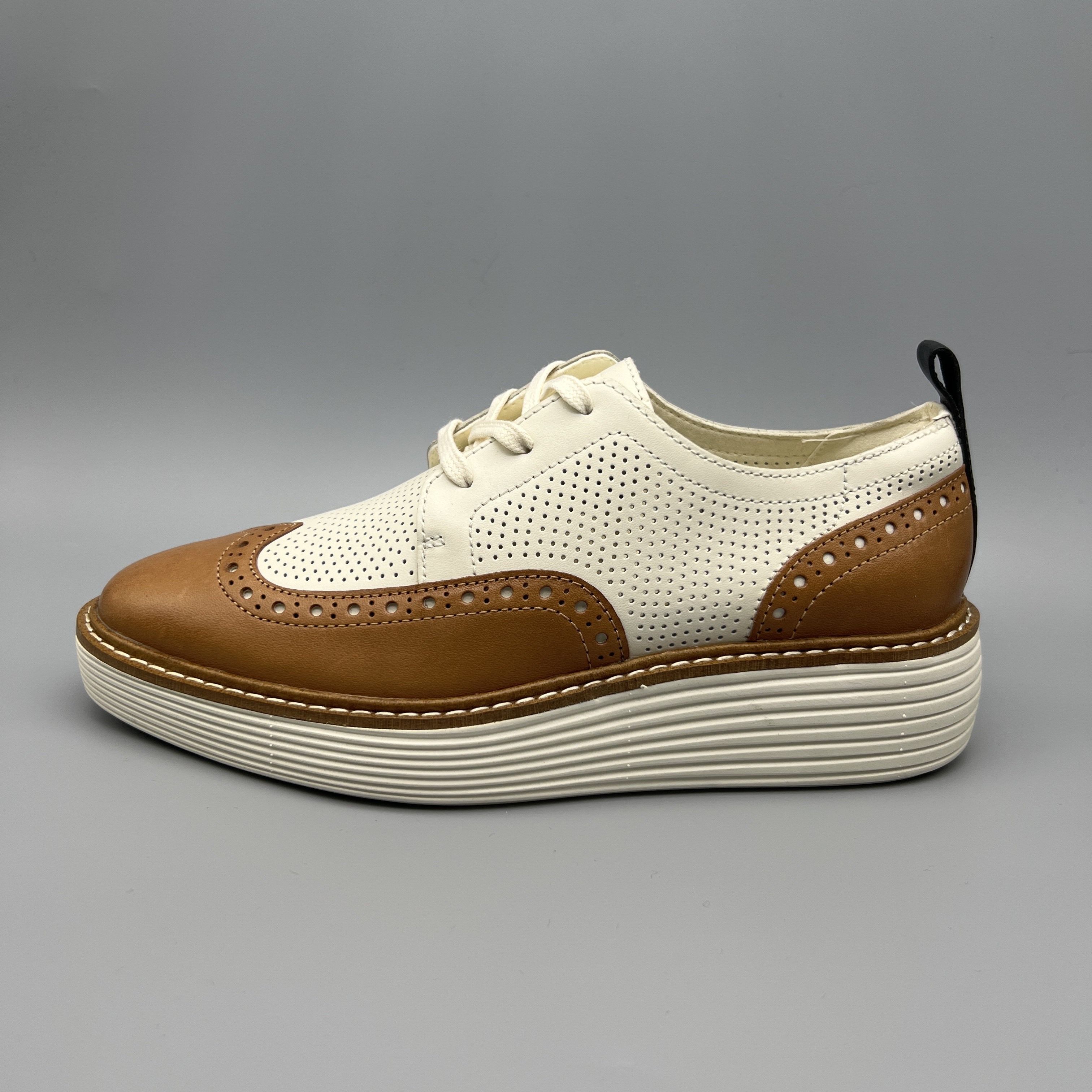 colehaan/歌涵 co098 撞色雕花松糕鞋 休闲鞋 时尚百搭
