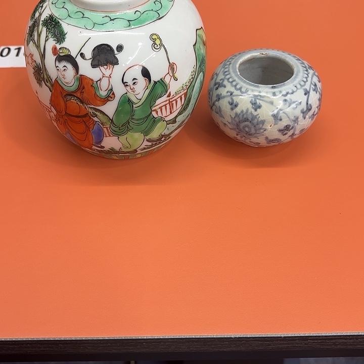 表哥家的老物件两件