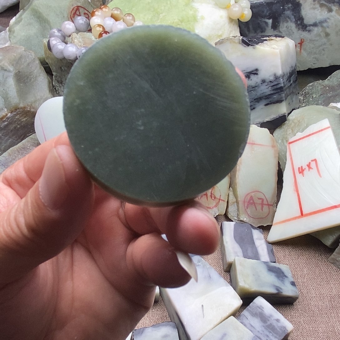 未镶嵌和田玉（糖玉）珠宝奇石一****生