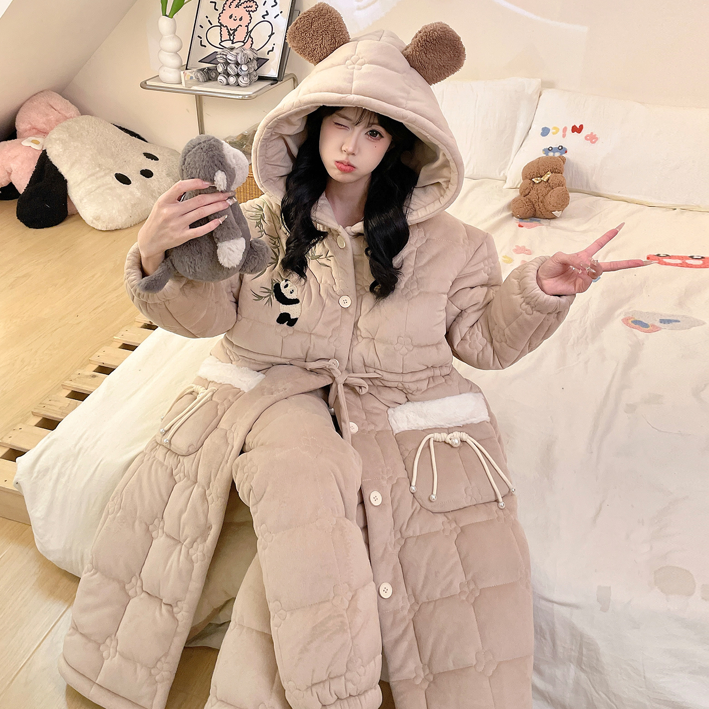 三层夹棉加厚加绒睡袍可外穿冬季睡衣女士卡通珊瑚绒家居服 9055