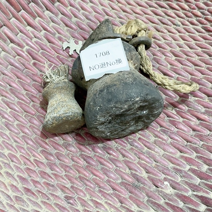 *****大叶紫檀（黑酸枝木类）1708号工艺品