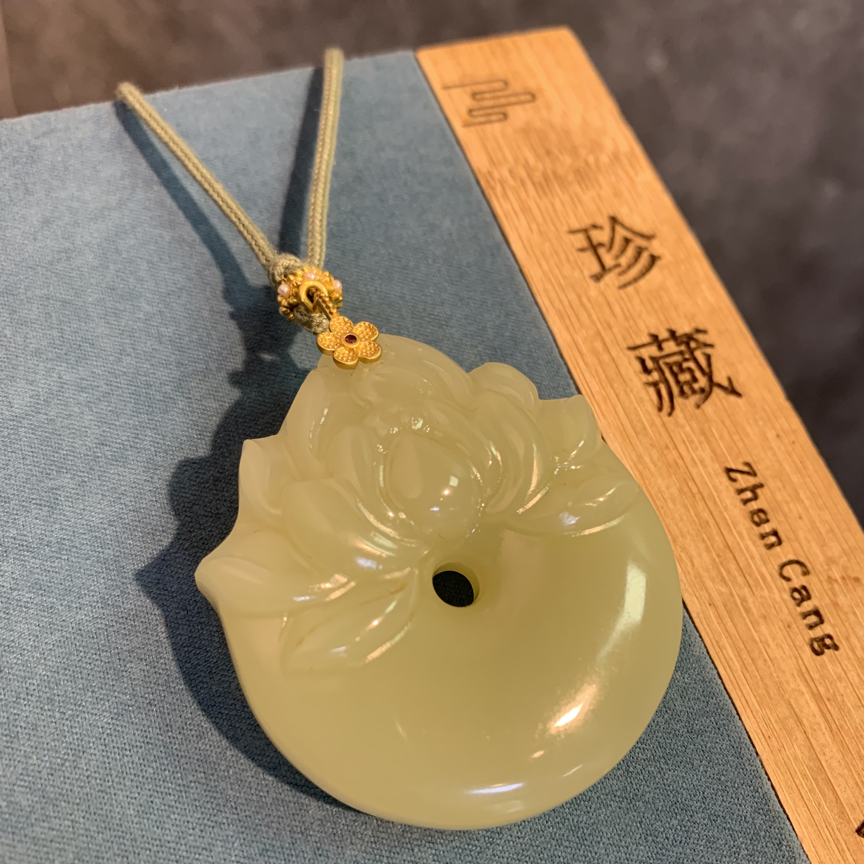 【莲花楼】色标级莲花 连年平安扣 世间万物 唯有“平安”难得 显白