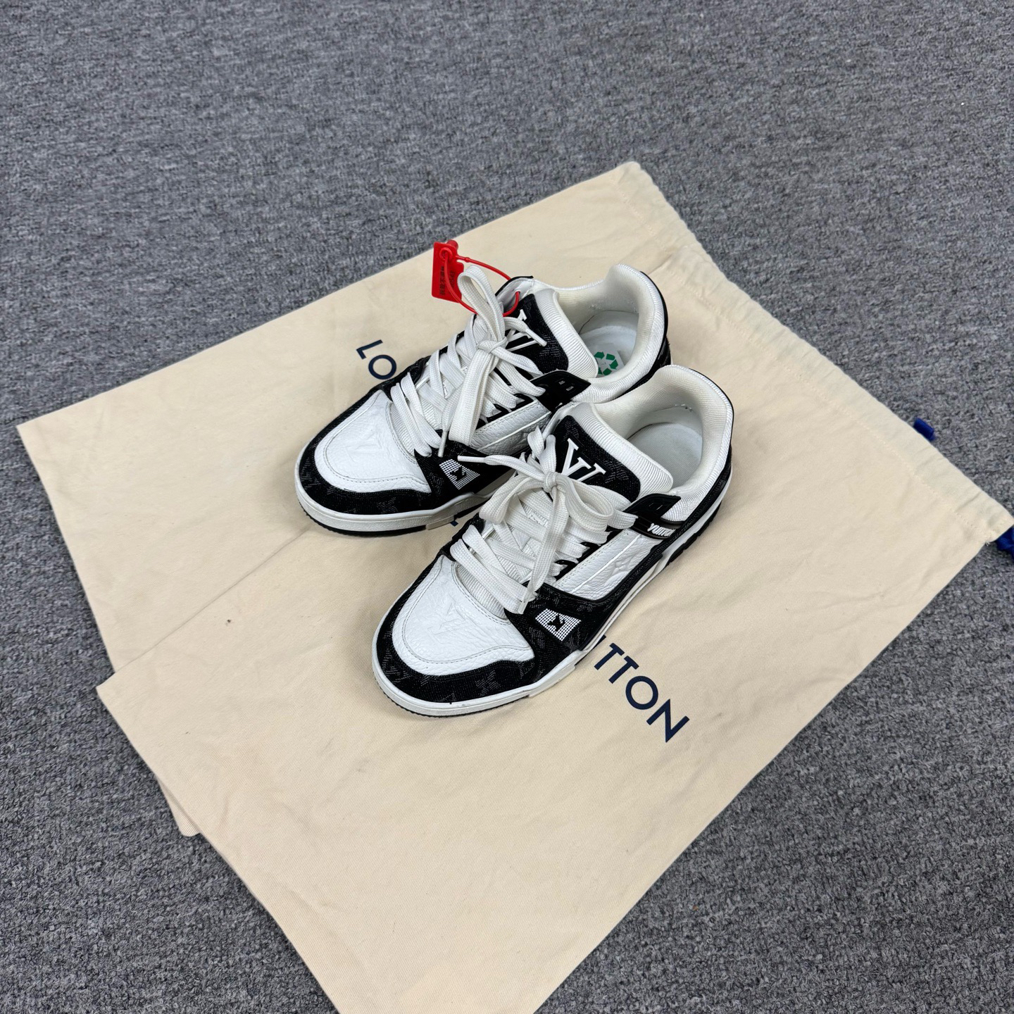 99新 LouisVuitton/路易威登 LV Trainer 黑白熊猫 37码 99新